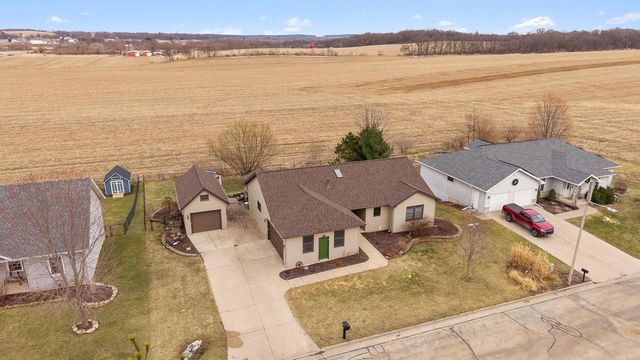 514 Montesian Court, Monticello, WI 53570