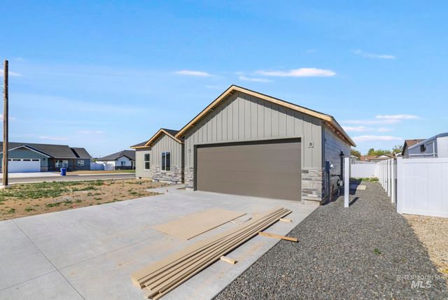 2003 Regan St, Jerome, ID 83338