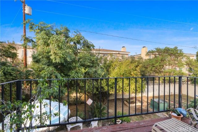 946 W La Deney, Ontario, CA 91762