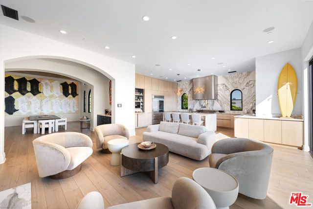 6201 Murphy Way, Malibu, CA 90265