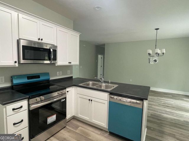 307 Mclean Street, Claxton, GA 30417