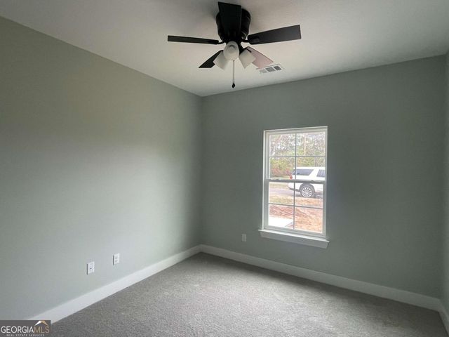 307 Mclean Street, Claxton, GA 30417