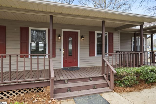 351 Ridgewood Drive, Waterloo, SC 29384