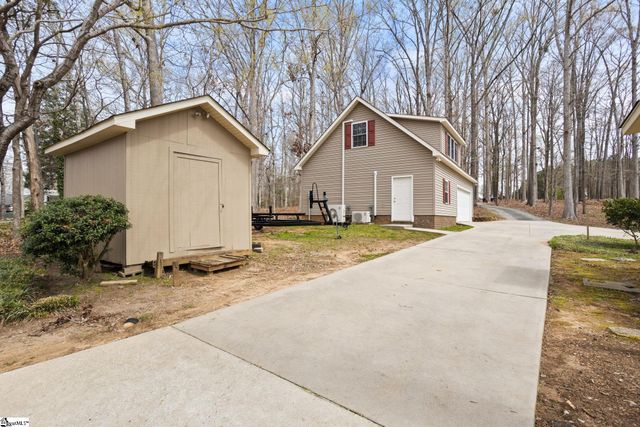 351 Ridgewood Drive, Waterloo, SC 29384