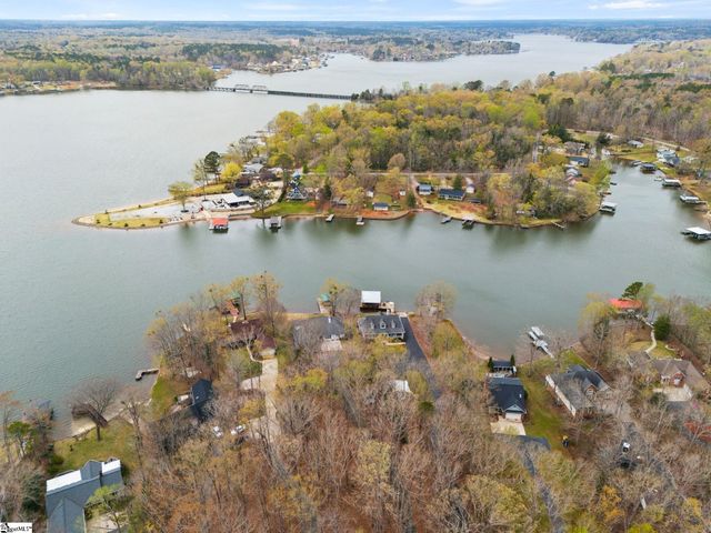 351 Ridgewood Drive, Waterloo, SC 29384