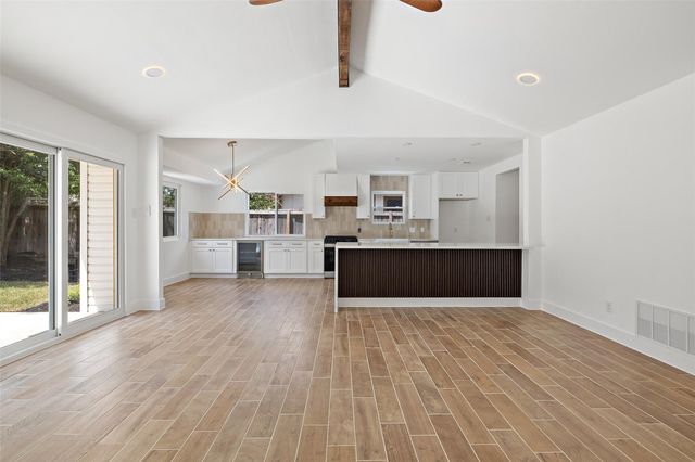 1111 Spearson LN, Austin, TX 78745