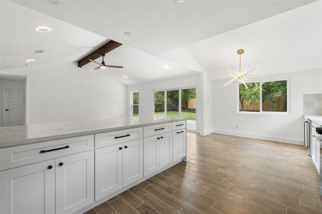 1111 Spearson LN, Austin, TX 78745