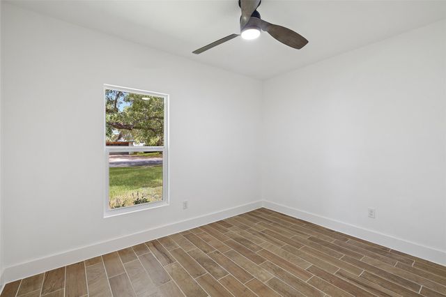 1111 Spearson LN, Austin, TX 78745