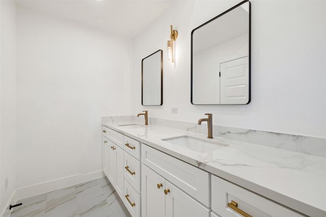 1111 Spearson LN, Austin, TX 78745