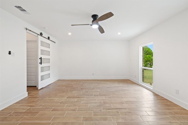 1111 Spearson LN, Austin, TX 78745