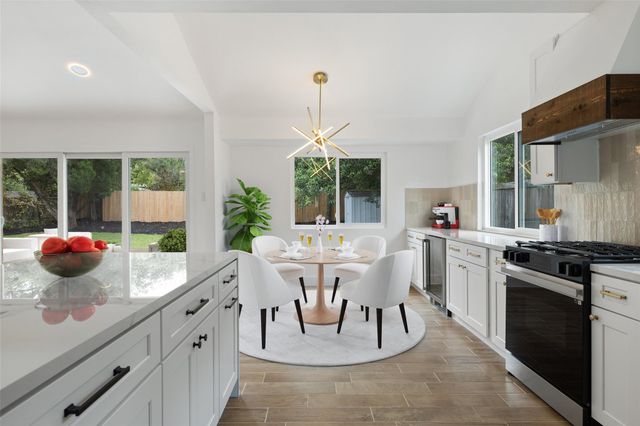 1111 Spearson LN, Austin, TX 78745