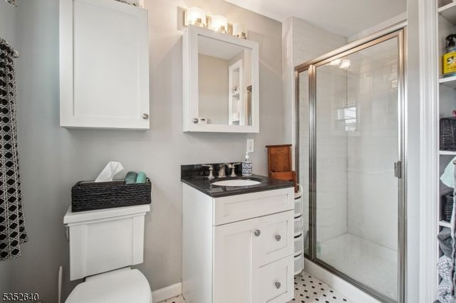 61 S Passaic Ave, Chatham Boro, NJ 07928