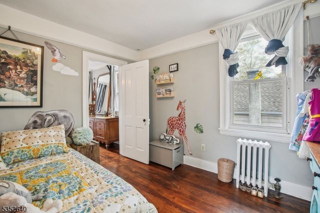 61 S Passaic Ave, Chatham Boro, NJ 07928