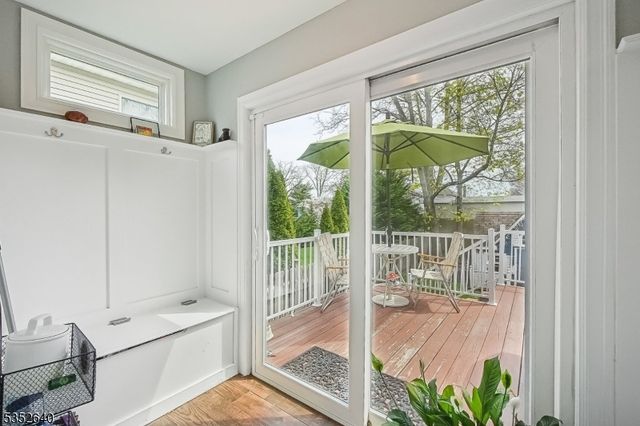 61 S Passaic Ave, Chatham Boro, NJ 07928