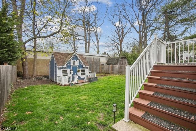 61 S Passaic Ave, Chatham Boro, NJ 07928