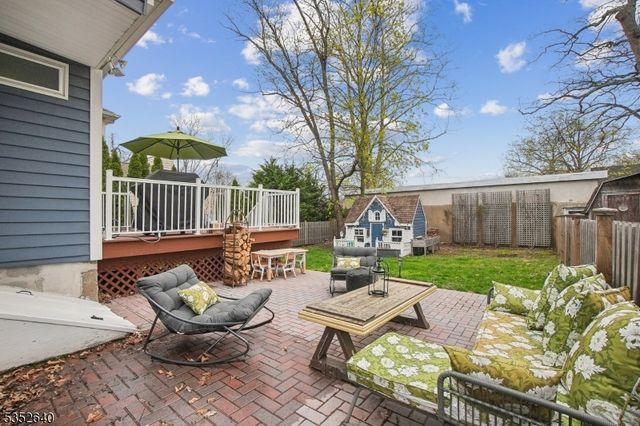 61 S Passaic Ave, Chatham Boro, NJ 07928