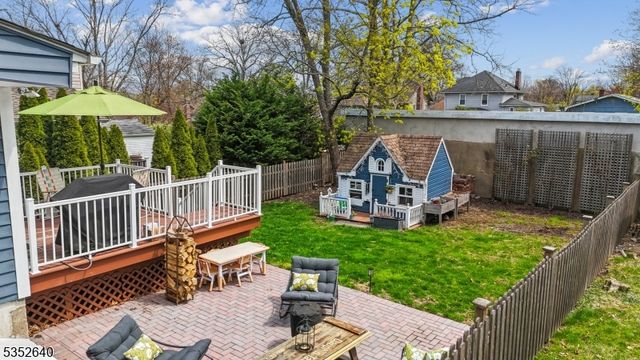 61 S Passaic Ave, Chatham Boro, NJ 07928