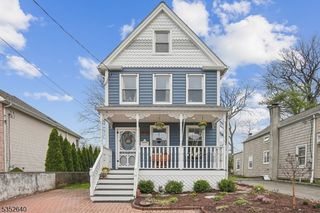 61 S Passaic Ave, Chatham Boro, NJ 07928