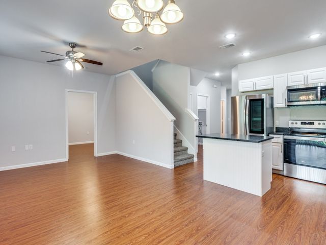 751 Pipeline Court A2, Hurst, TX 76053
