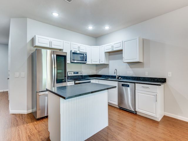 751 Pipeline Court A2, Hurst, TX 76053