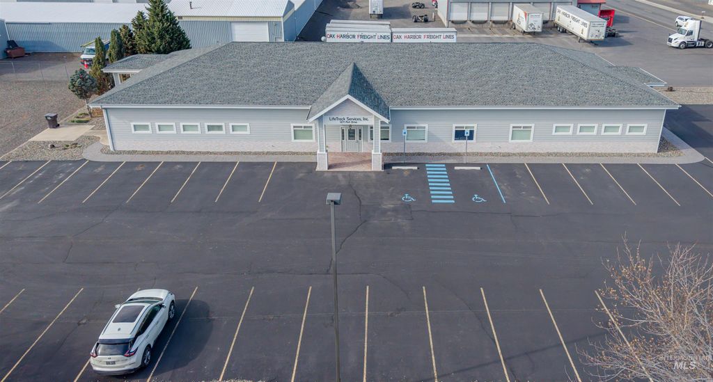 1271 Port Dr, Clarkston, WA 99403 photo 2