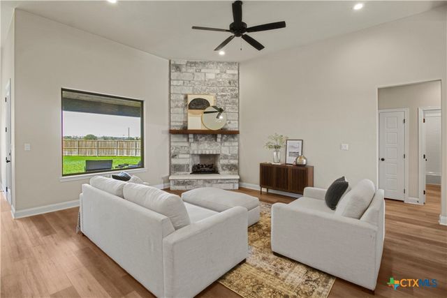 11006 Eagle Walk Boulevard, Salado, TX 76571