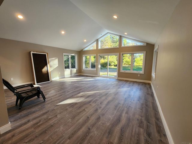 28430 Ranchwood Drive, Southfield, MI 48076
