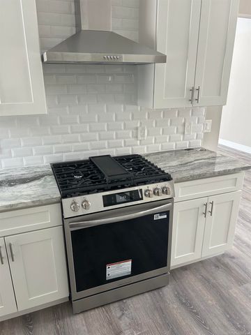 28430 Ranchwood Drive, Southfield, MI 48076