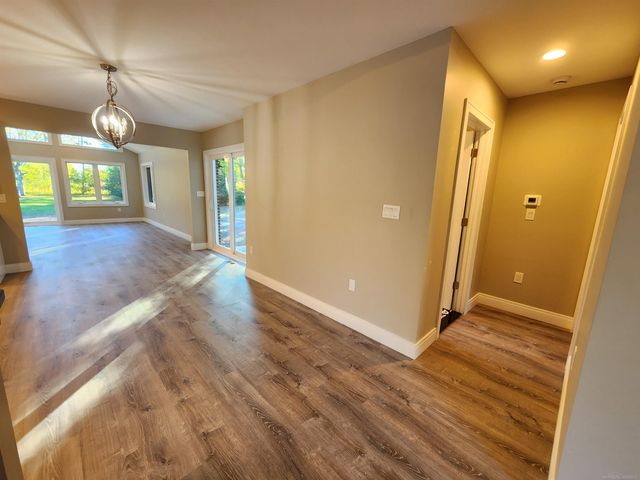 28430 Ranchwood Drive, Southfield, MI 48076