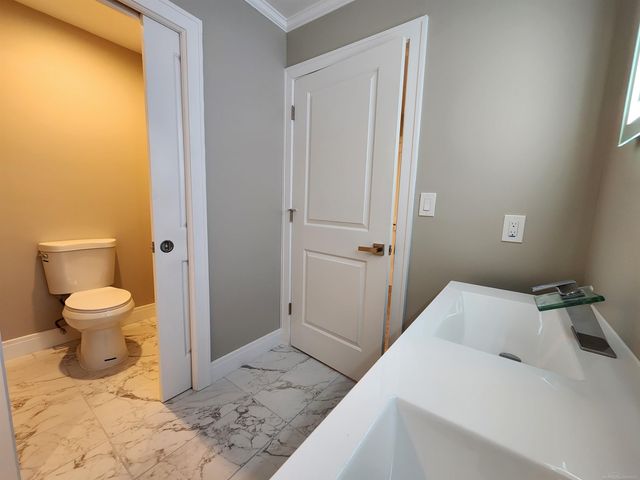 28430 Ranchwood Drive, Southfield, MI 48076