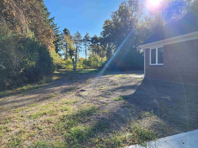 28430 Ranchwood Drive, Southfield, MI 48076