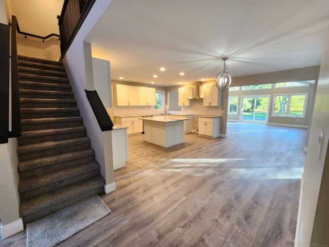 28430 Ranchwood Drive, Southfield, MI 48076