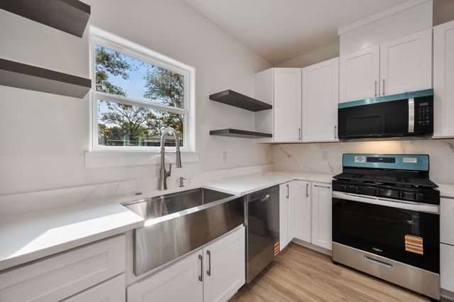 2182 Echo Lake Drive, Dallas, TX 75253