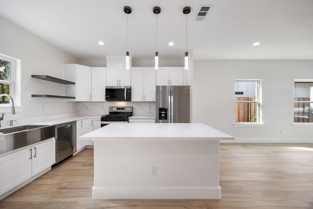 2182 Echo Lake Drive, Dallas, TX 75253