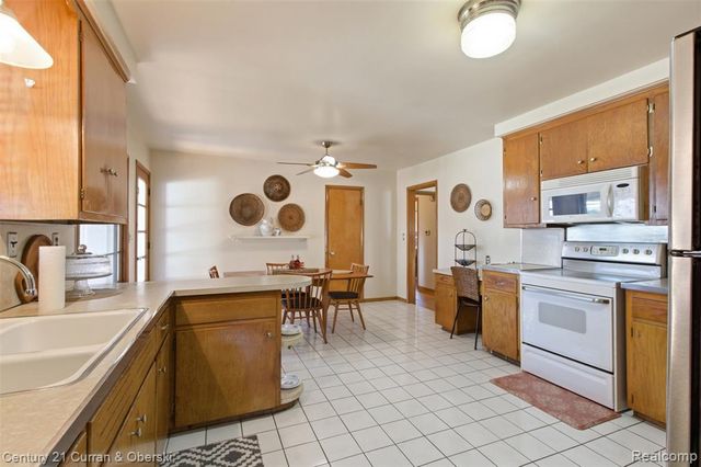 26780 Crystal Avenue, Warren, MI 48091