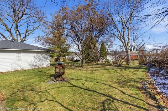 26780 Crystal Avenue, Warren, MI 48091