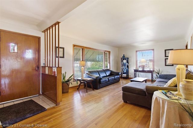 26780 Crystal Avenue, Warren, MI 48091