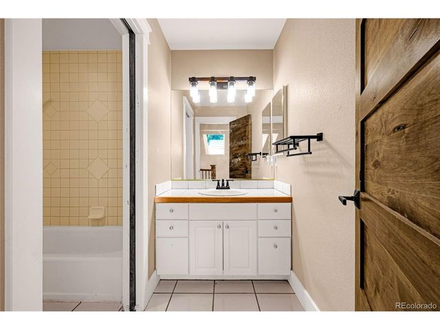 78 Moss Rock Dr, Divide, CO 80814