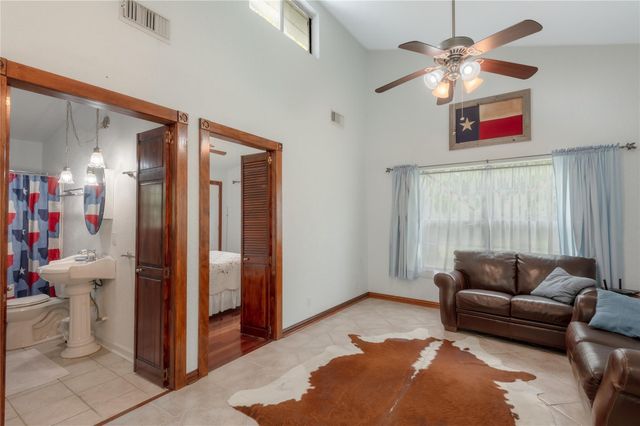 318 Timberline Drive, Trinity, TX 75862