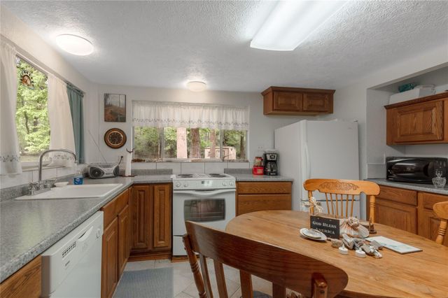 318 Timberline Drive, Trinity, TX 75862