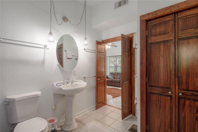 318 Timberline Drive, Trinity, TX 75862