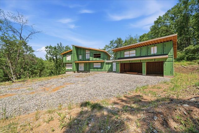 2323 Mcdevitt Road, Franklin Park, PA 15143