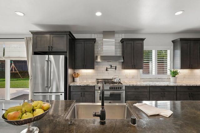 1711 Maple Glen Rd, Sacramento, CA 95864