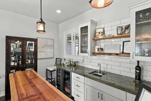 1711 Maple Glen Rd, Sacramento, CA 95864