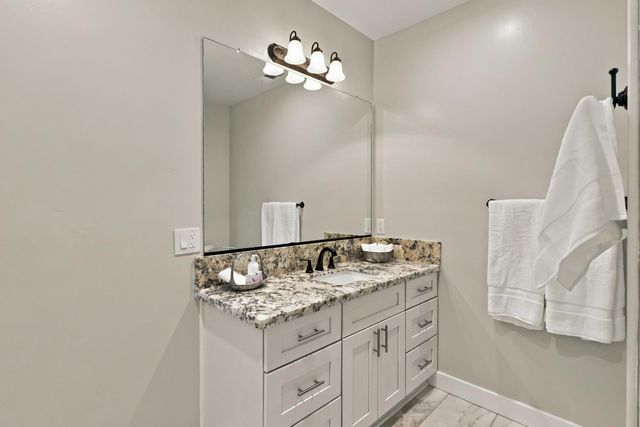 1711 Maple Glen Rd, Sacramento, CA 95864