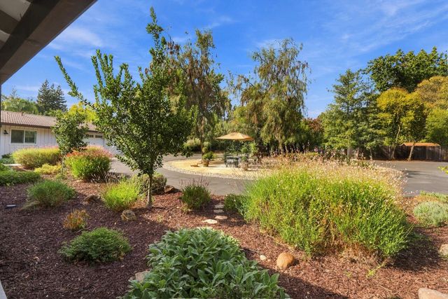 1711 Maple Glen Rd, Sacramento, CA 95864