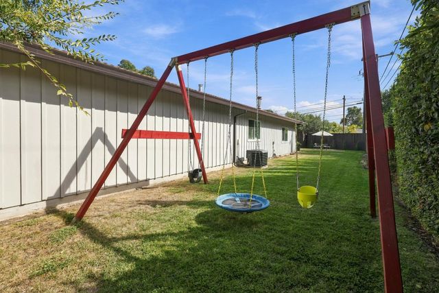 1711 Maple Glen Rd, Sacramento, CA 95864