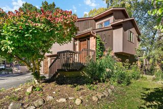 15 Hickory Hollow Drive, Madison, WI 53705
