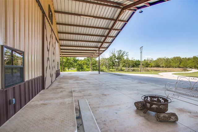 1510 Hawkins Road, Whitesboro, TX 76273