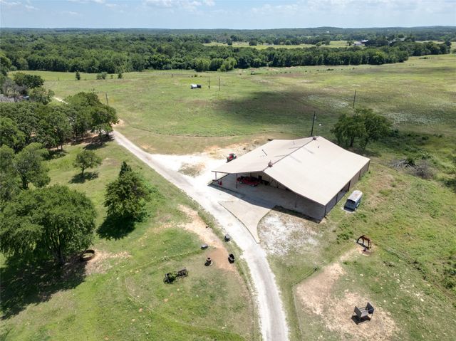 1510 Hawkins Road, Whitesboro, TX 76273